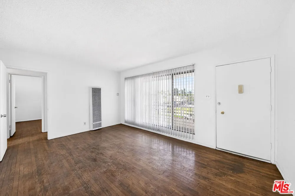 304 E 95th Street #5 Los Angeles, CA 90003