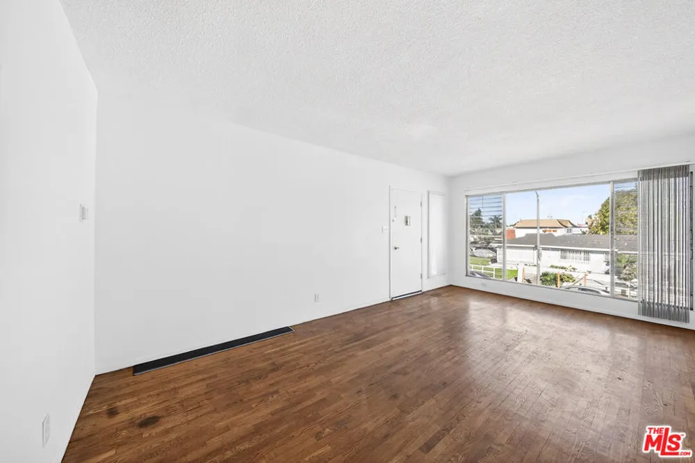 304 E 95th Street #5 Los Angeles, CA 90003