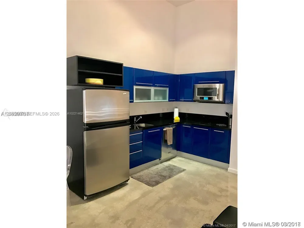 253 NE 2nd St #312 Miami, FL 33132