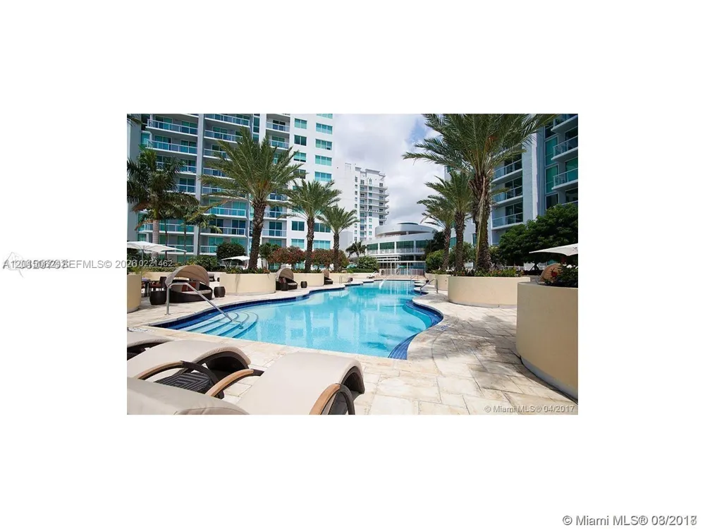 253 NE 2nd St #312 Miami, FL 33132