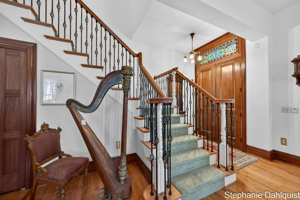 511 W Clay Avenue Muskegon, MI 49440