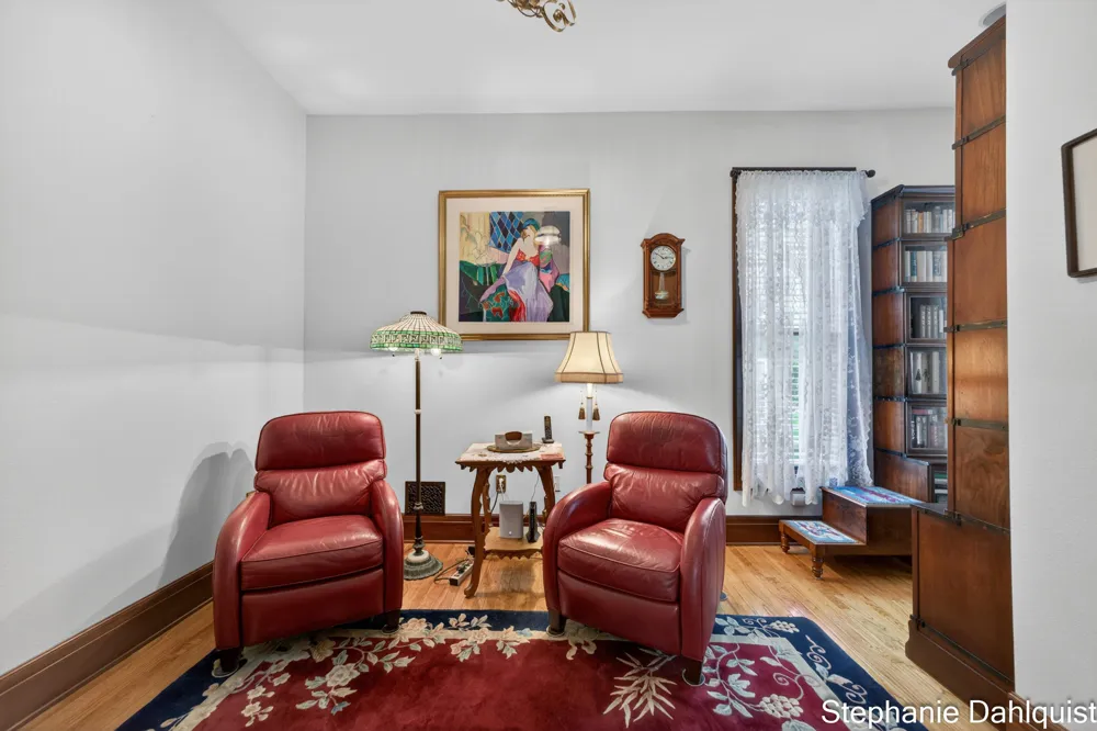 511 W Clay Avenue Muskegon, MI 49440