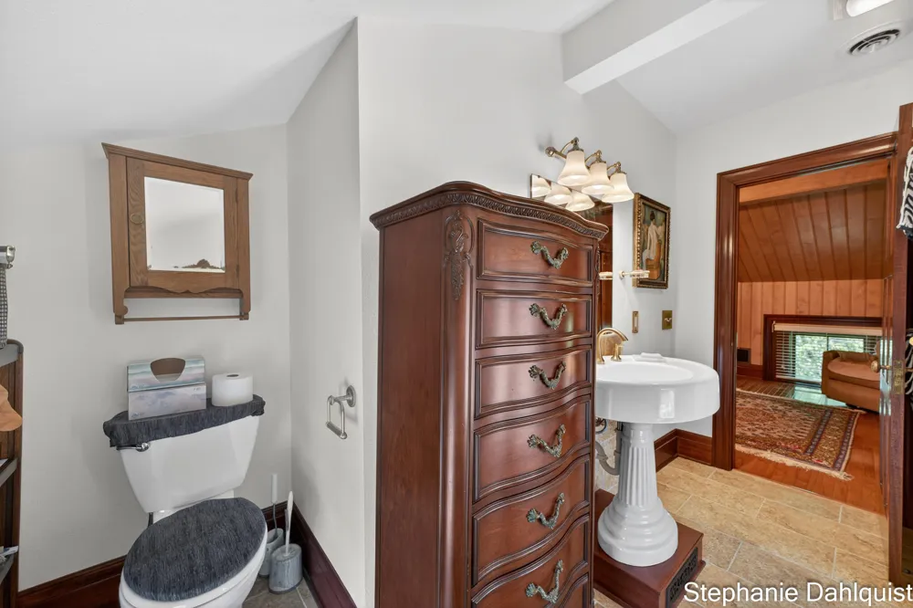 511 W Clay Avenue Muskegon, MI 49440