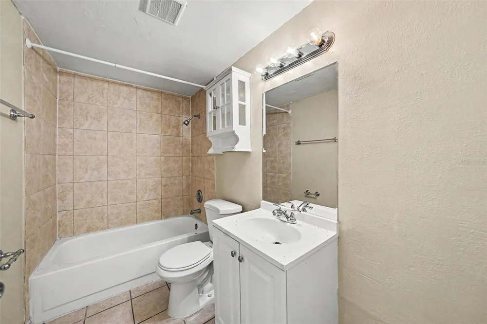 10118 114TH TERRACE Largo, FL 33773