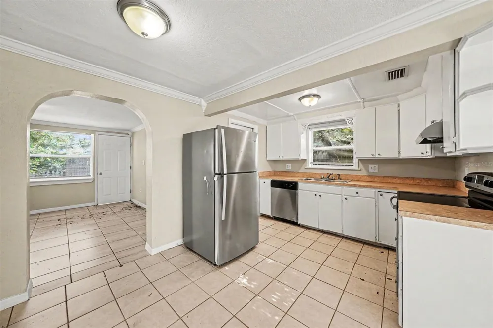 10118 114TH TERRACE Largo, FL 33773