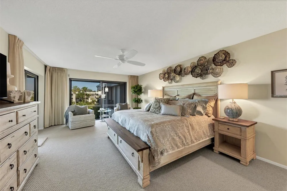 5757 GULF OF MEXICO DRIVE #305 Longboat Key, FL 34228