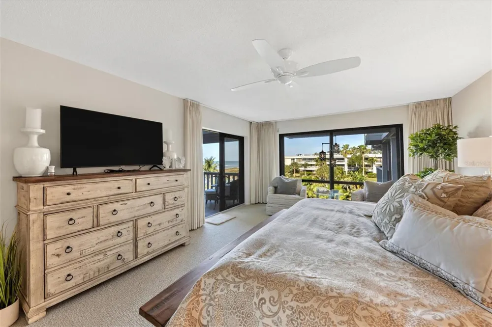 5757 GULF OF MEXICO DRIVE #305 Longboat Key, FL 34228