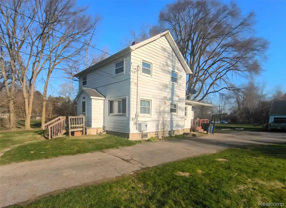 3310 E Pierson Road Genesee Charter Township, MI 48506