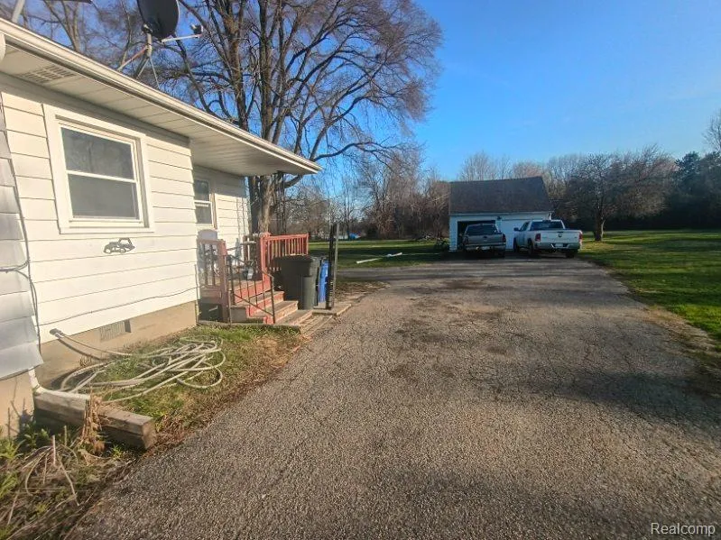 3310 E Pierson Road Genesee Charter Township, MI 48506