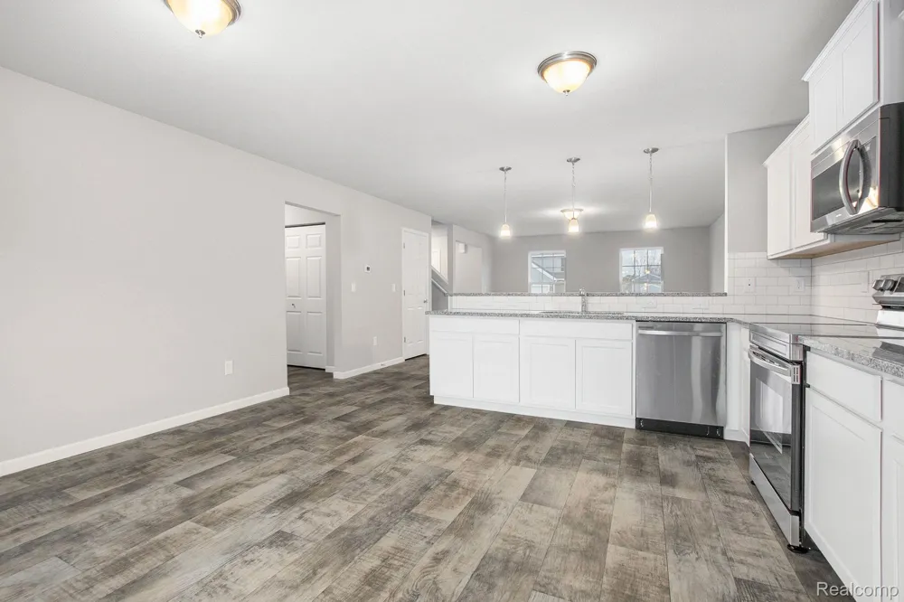 6152 Noel Drive Flint City, MI 48532