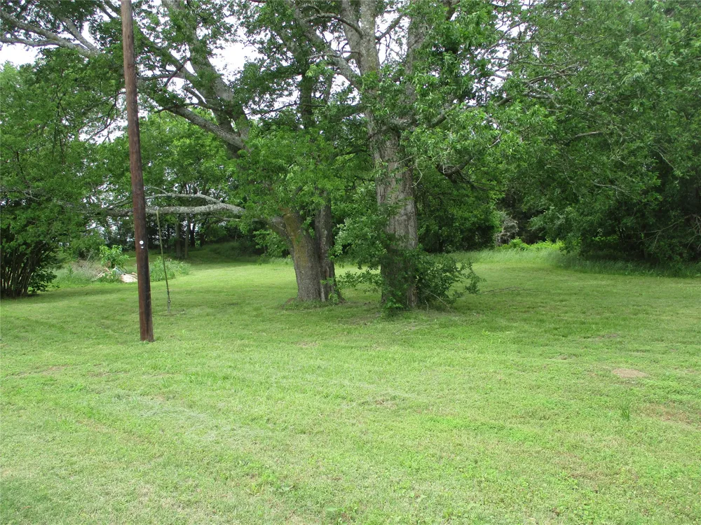 1026 County Road 1145 No City, TX 75472