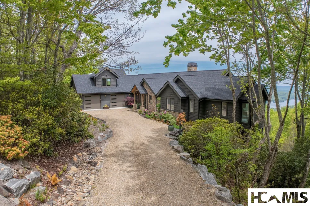 96 Moltz Court Lake Toxaway, NC 28747