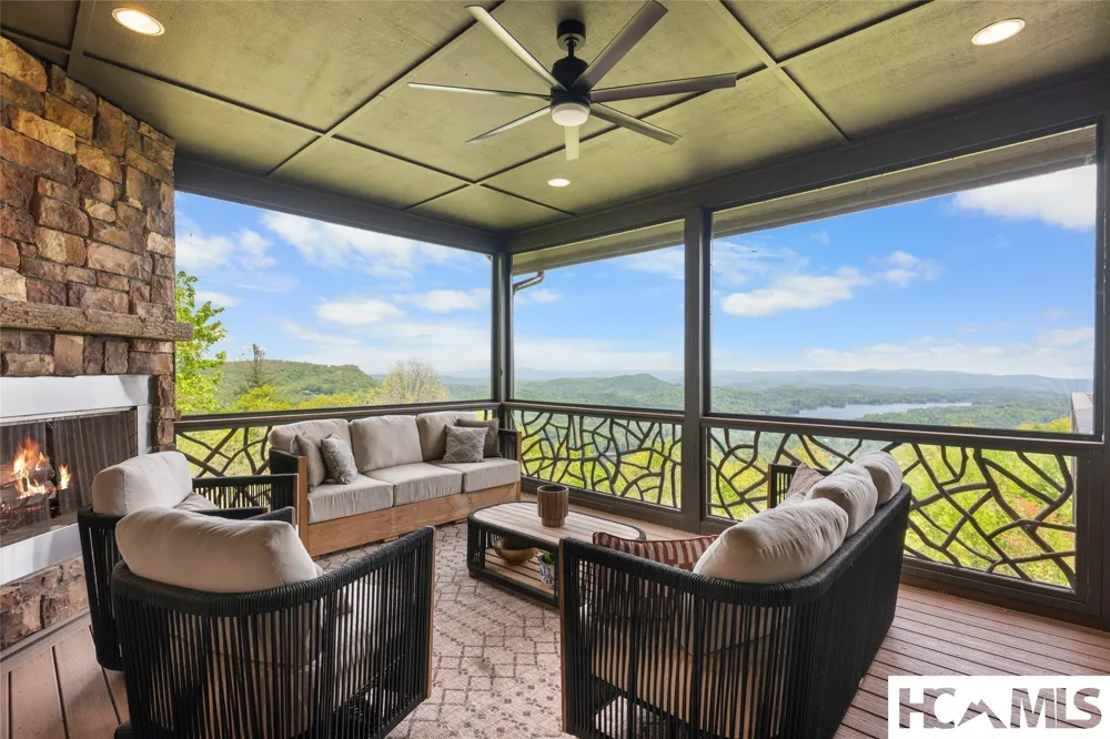 96 Moltz Court Lake Toxaway, NC 28747