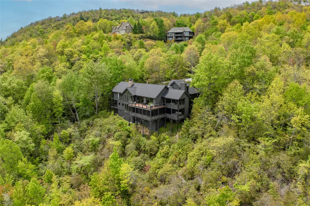 96 Moltz Court Lake Toxaway, NC 28747