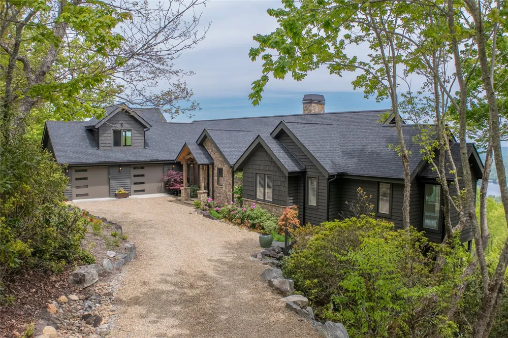 96 Moltz Court Lake Toxaway, NC 28747