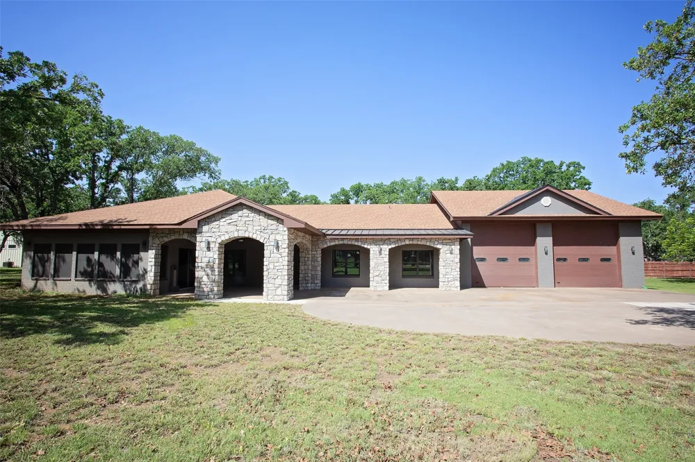 162 Eastledge Drive Graham, TX 76450