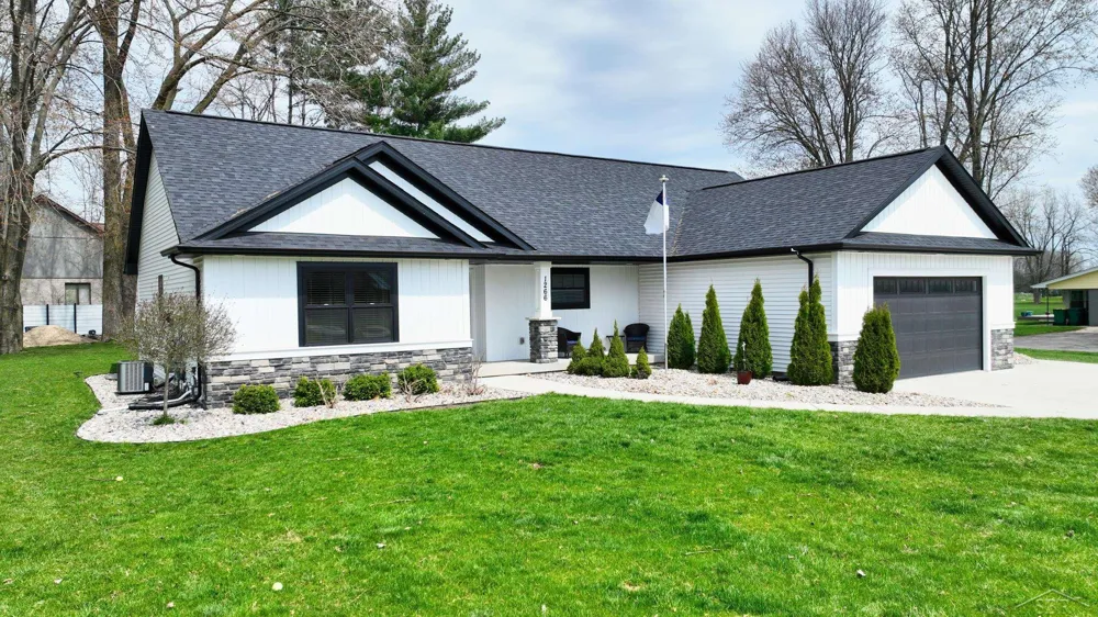 1266 Freeland Road Frankenlust Township, MI 48706