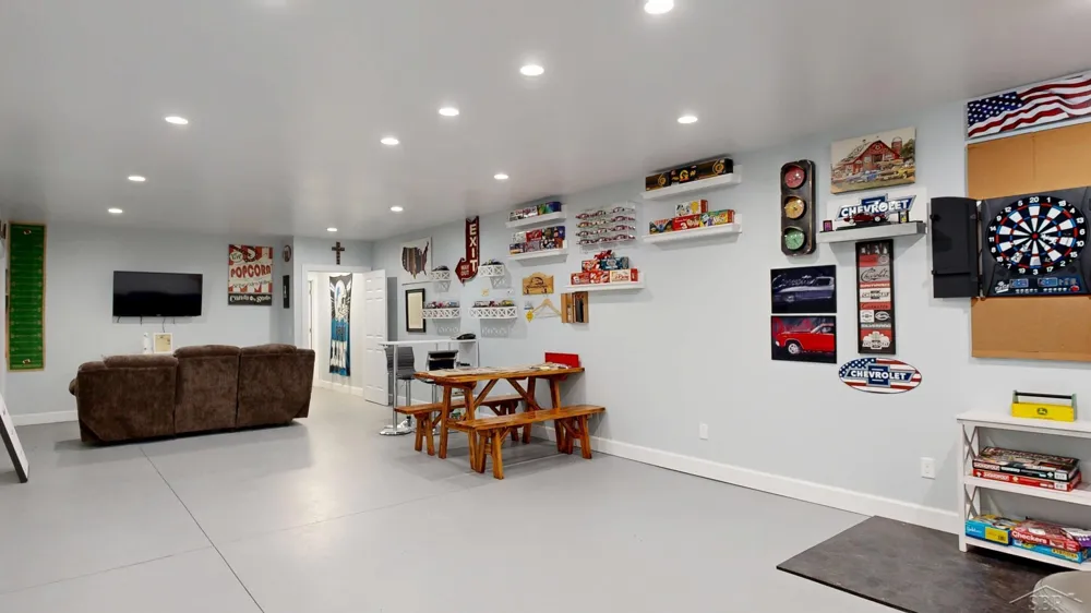 1266 Freeland Road Frankenlust Township, MI 48706