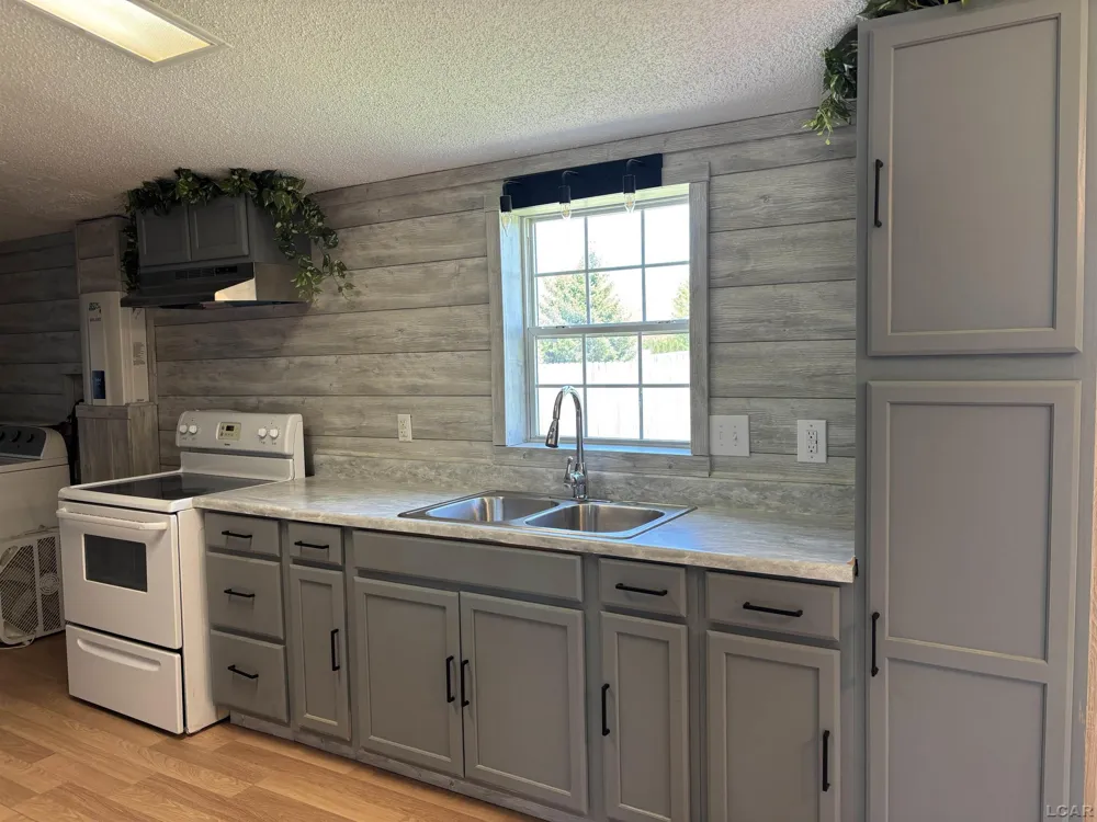 100 Red River Drive Adrian City, MI 49221