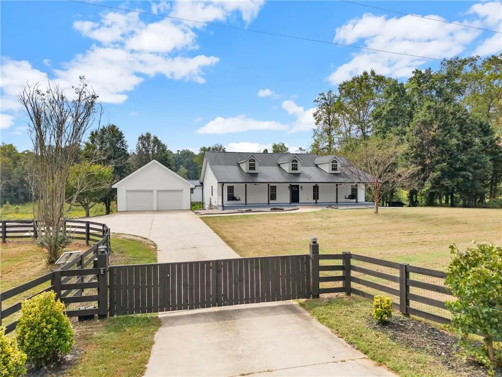 6147 Dahlonega Highway Clermont, GA 30527