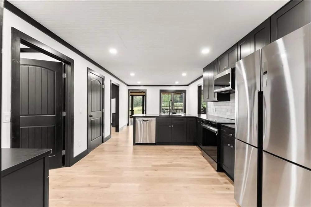 6147 Dahlonega Highway Clermont, GA 30527