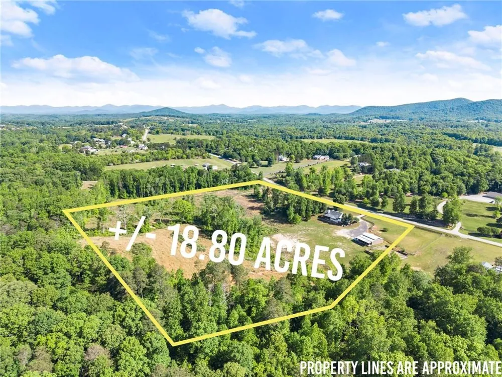 6147 Dahlonega Highway Clermont, GA 30527
