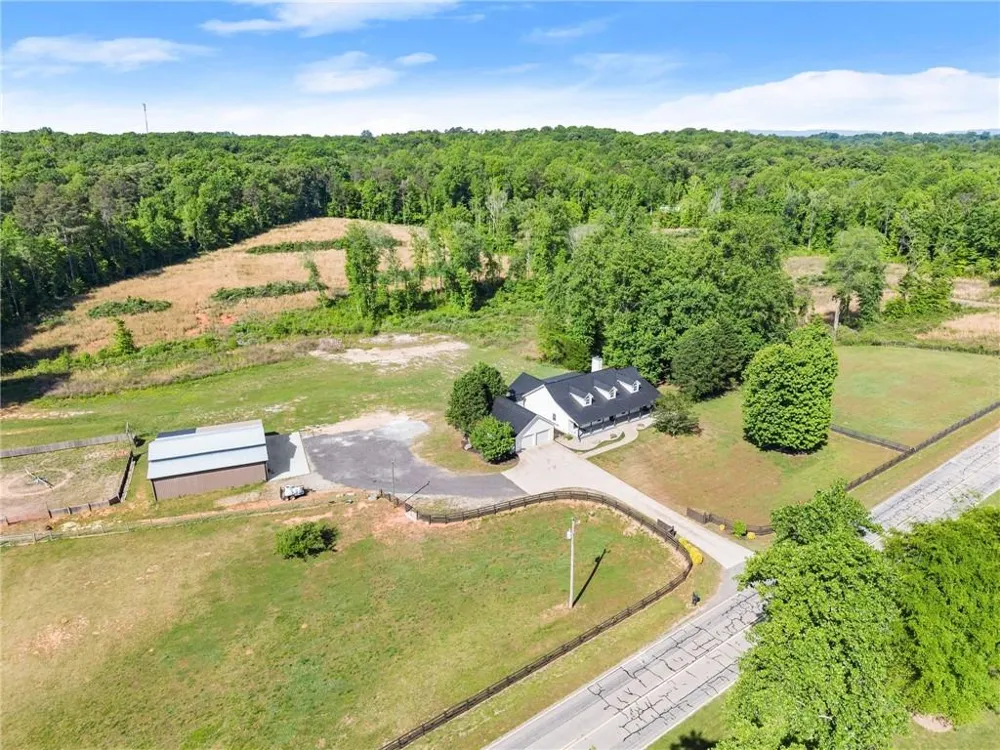 6147 Dahlonega Highway Clermont, GA 30527