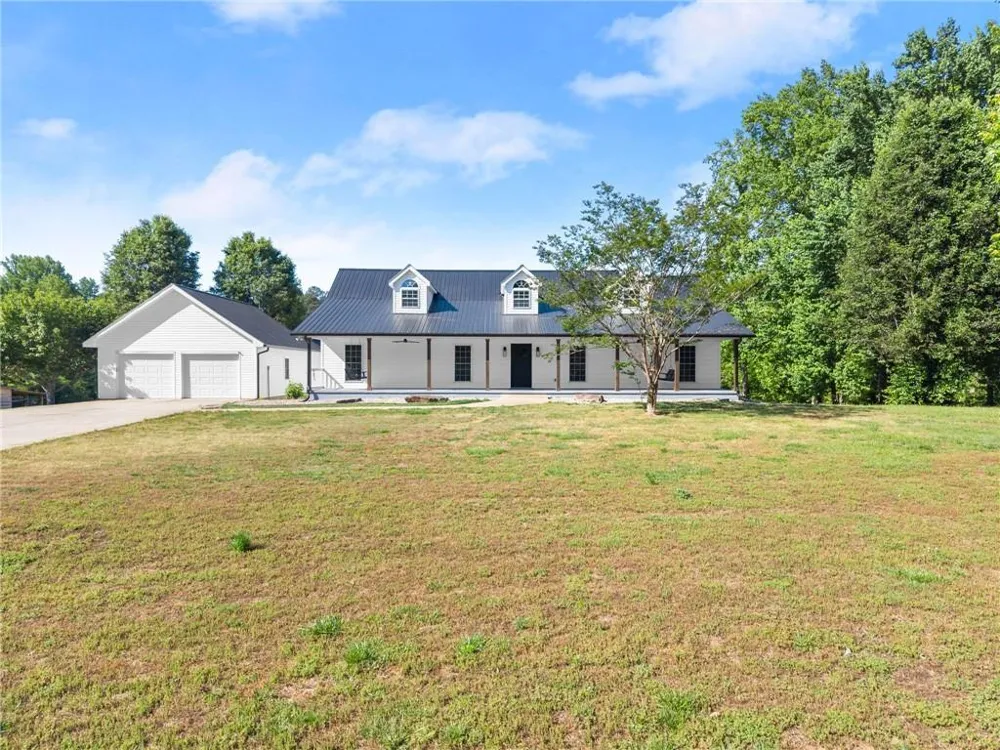 6147 Dahlonega Highway Clermont, GA 30527