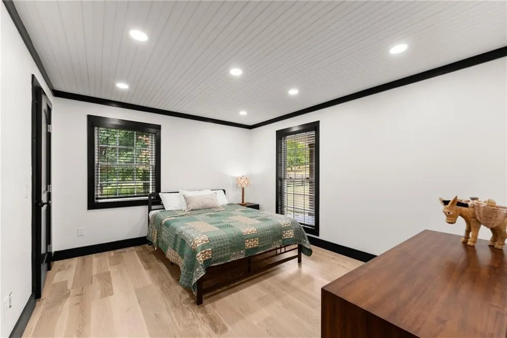 6147 Dahlonega Highway Clermont, GA 30527