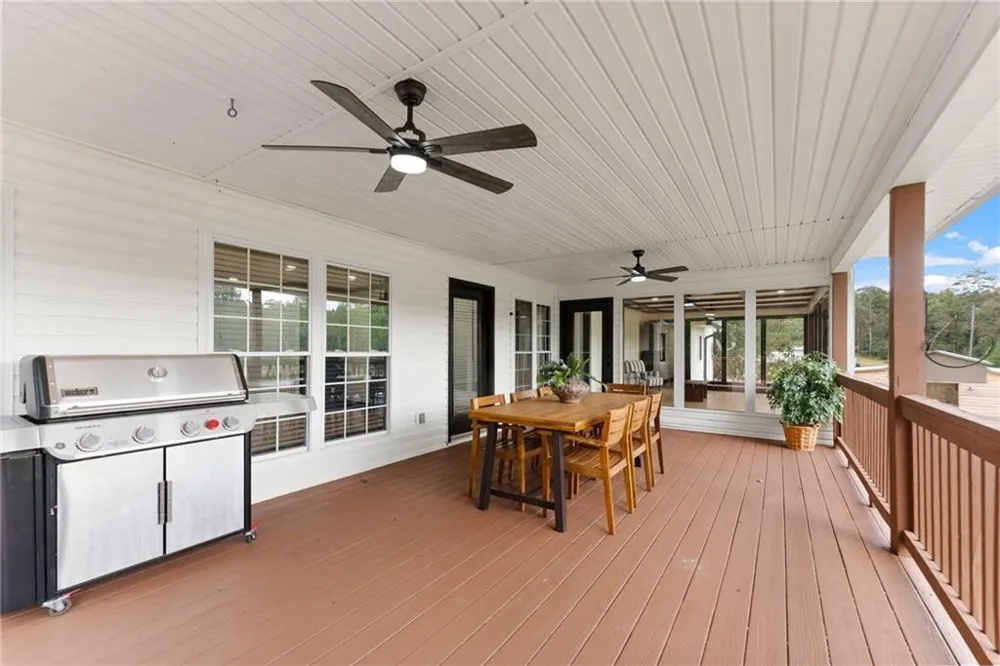 6147 Dahlonega Highway Clermont, GA 30527