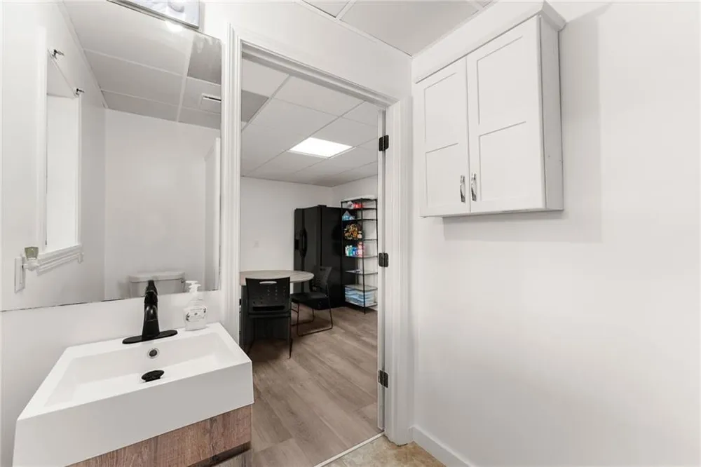 6147 Dahlonega Highway Clermont, GA 30527