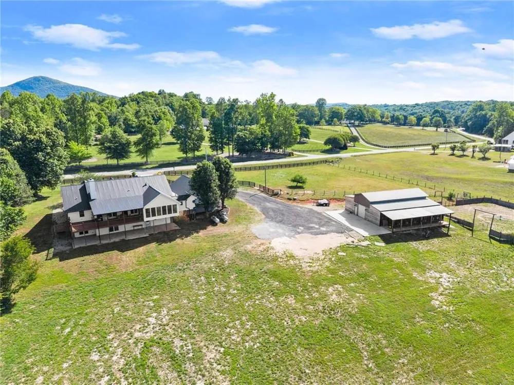 6147 Dahlonega Highway Clermont, GA 30527