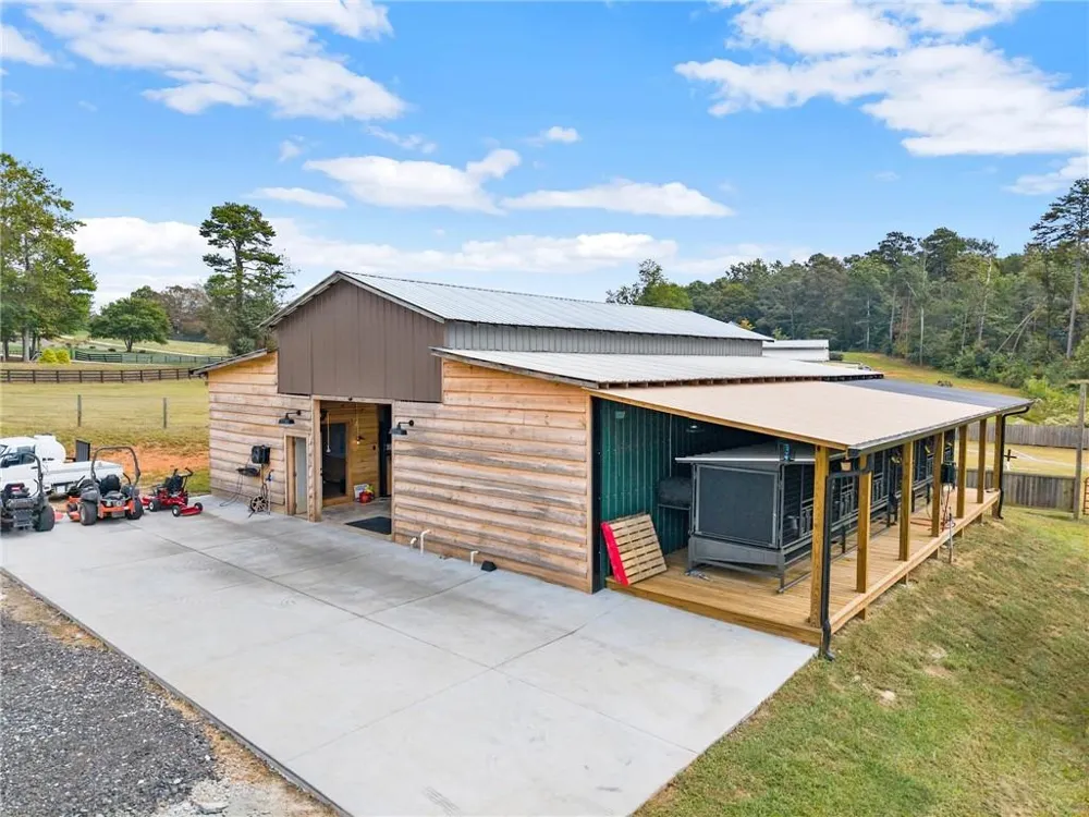 6147 Dahlonega Highway Clermont, GA 30527