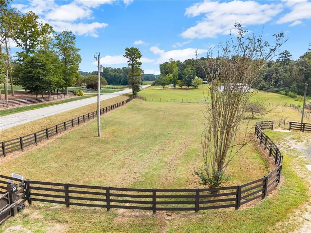 6147 Dahlonega Highway Clermont, GA 30527