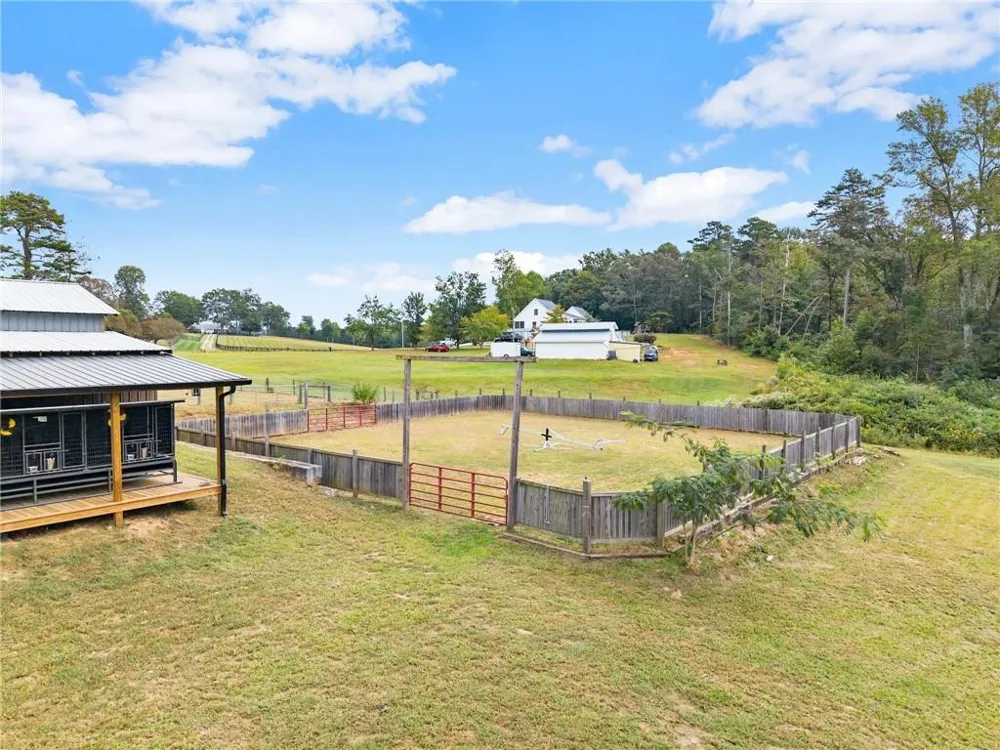 6147 Dahlonega Highway Clermont, GA 30527