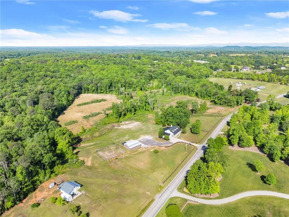 6147 Dahlonega Highway Clermont, GA 30527
