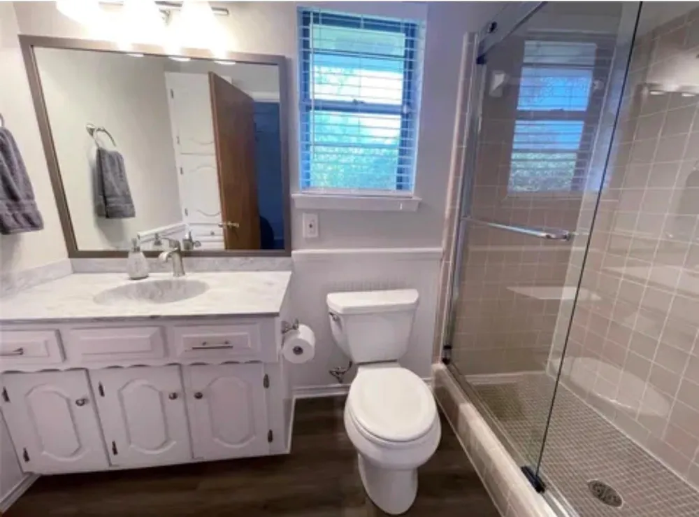 1940 Shady Glen Lane Dallas, TX 75232