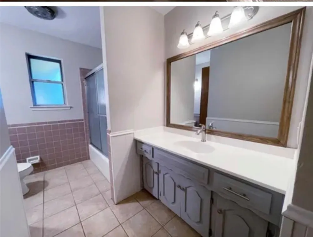 1940 Shady Glen Lane Dallas, TX 75232