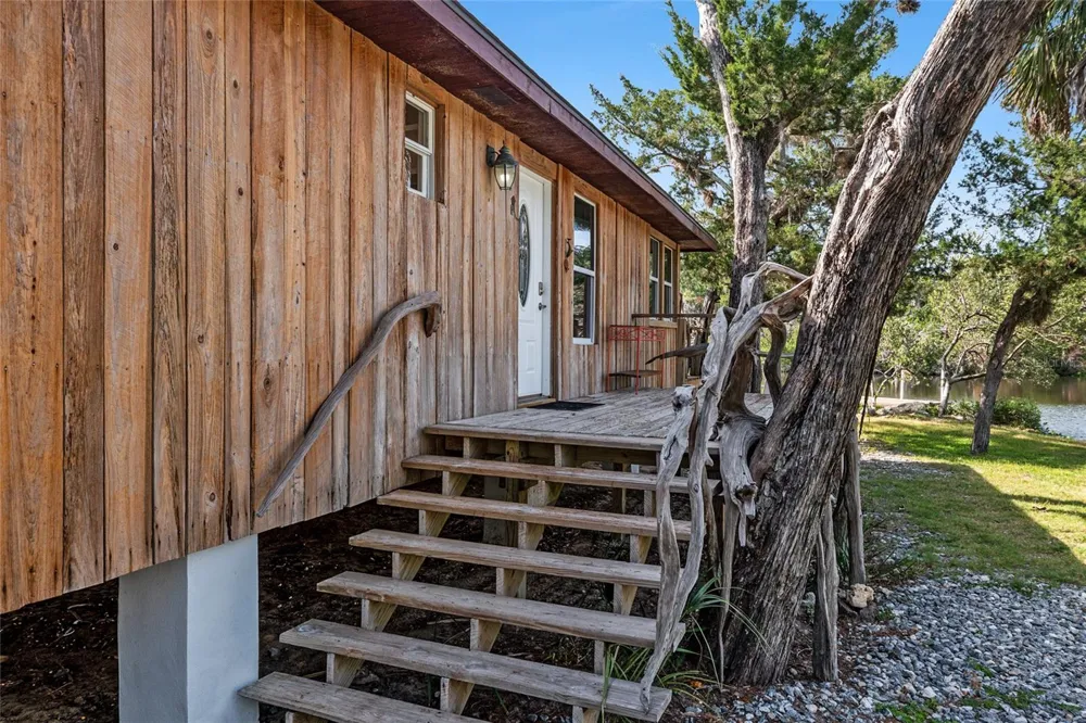 1326 S ESTUARY Crystal River, FL 34429