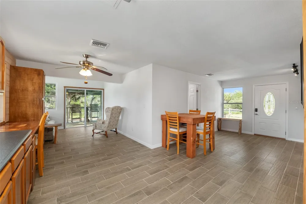 1326 S ESTUARY Crystal River, FL 34429