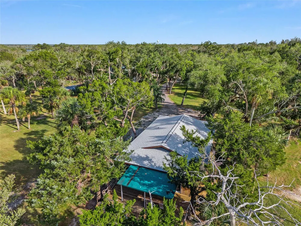 1326 S ESTUARY Crystal River, FL 34429
