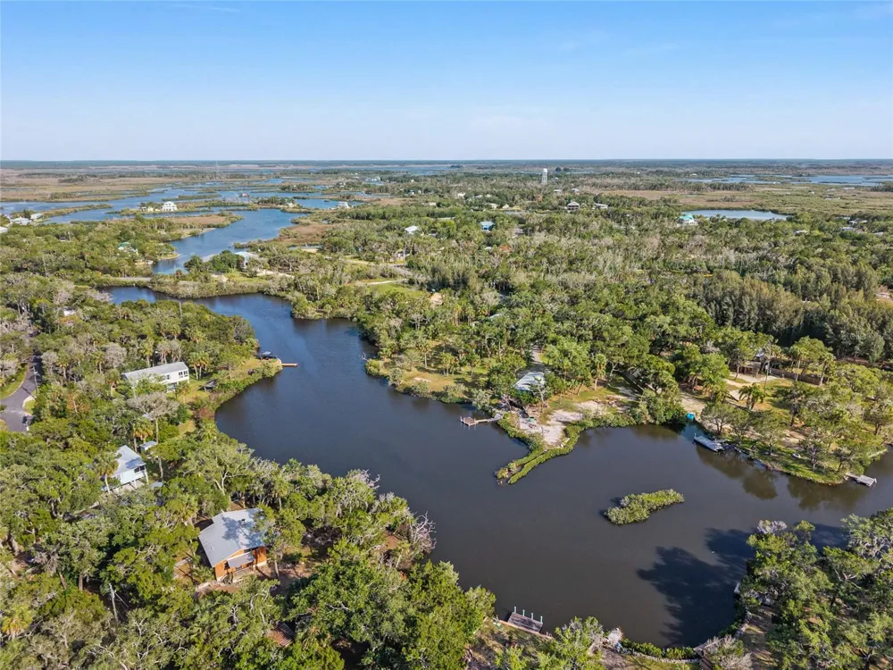 1326 S ESTUARY Crystal River, FL 34429