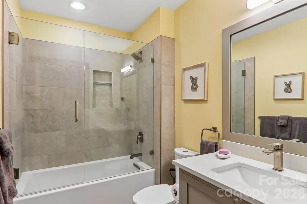 1072 Corsica Lane Saluda, NC 28773