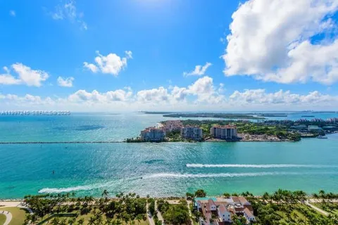 100 S Pointe Dr #3101