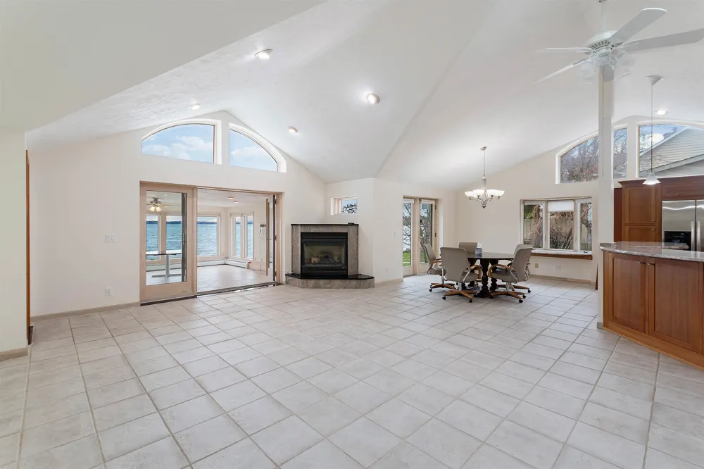 5271 US-31 N Acme Township, MI 49690