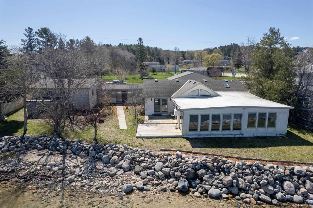 5271 US-31 N Acme Township, MI 49690