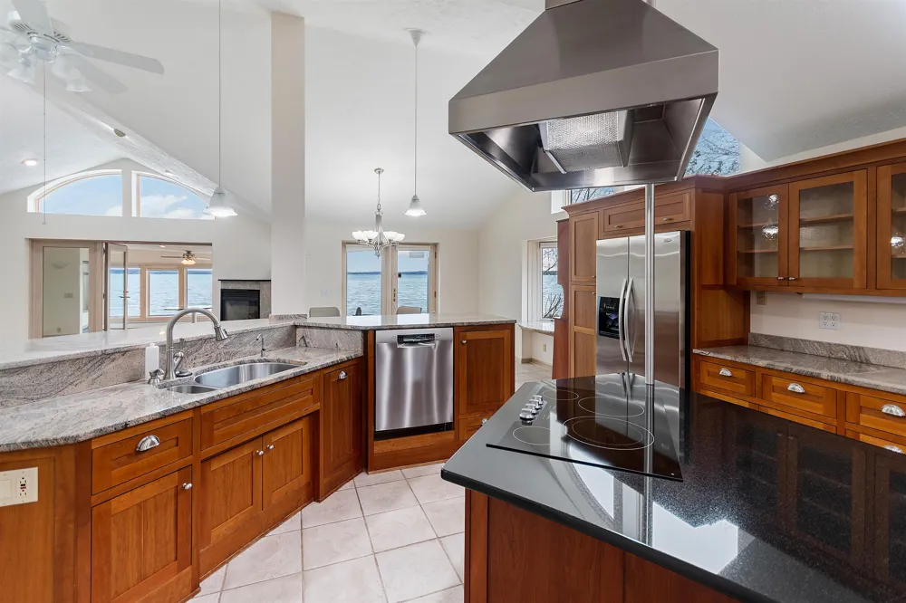 5271 US-31 N Acme Township, MI 49690