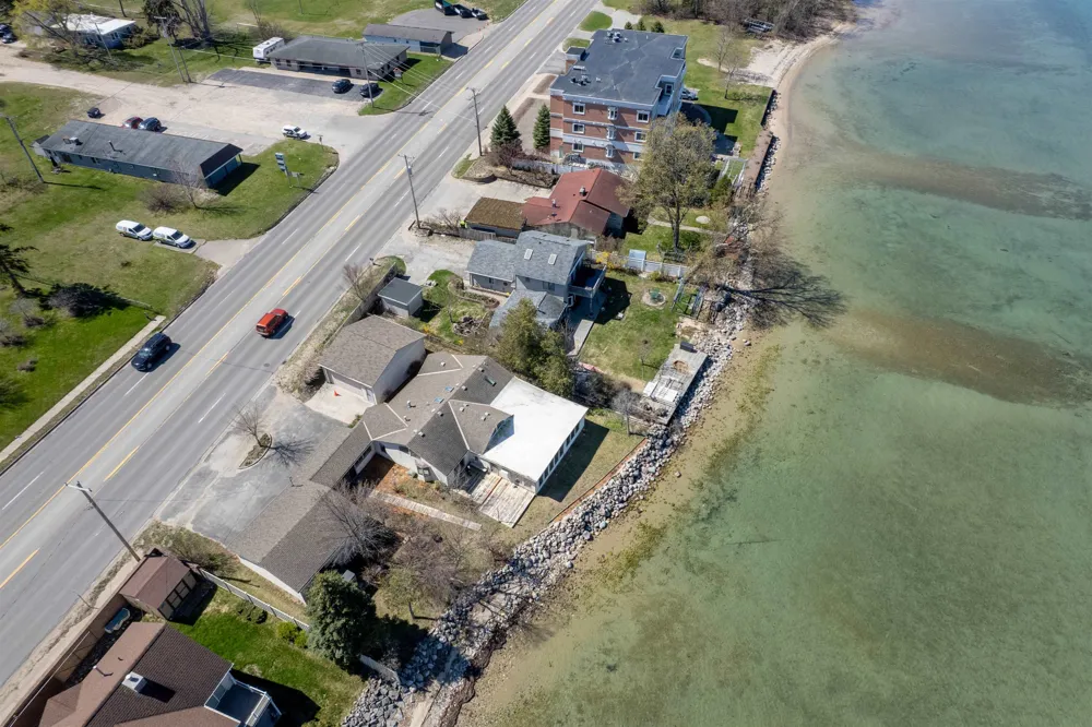 5271 US-31 N Acme Township, MI 49690