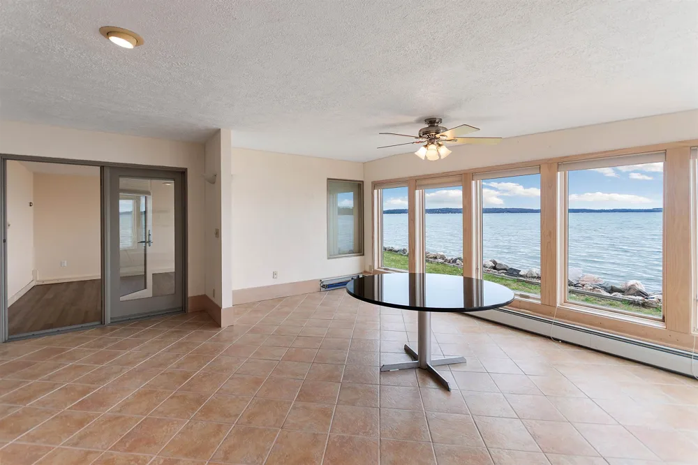 5271 US-31 N Acme Township, MI 49690