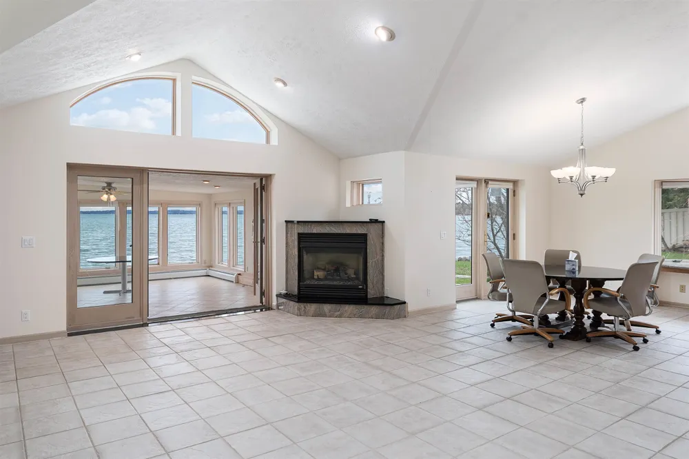 5271 US-31 N Acme Township, MI 49690